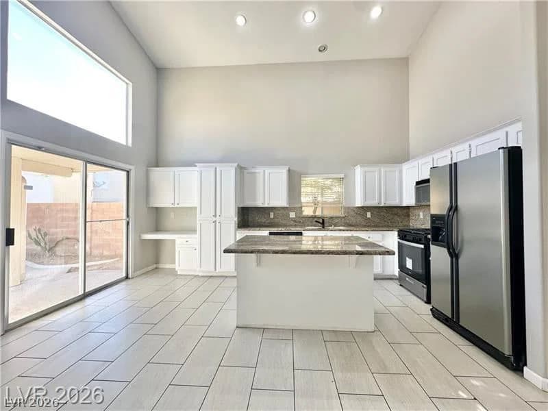 8316 Windchase Avenue photo 4