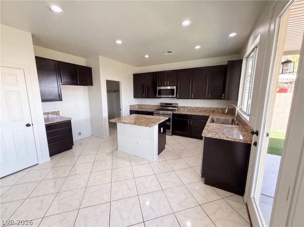 7878 Mohican Canyon Street photo 2