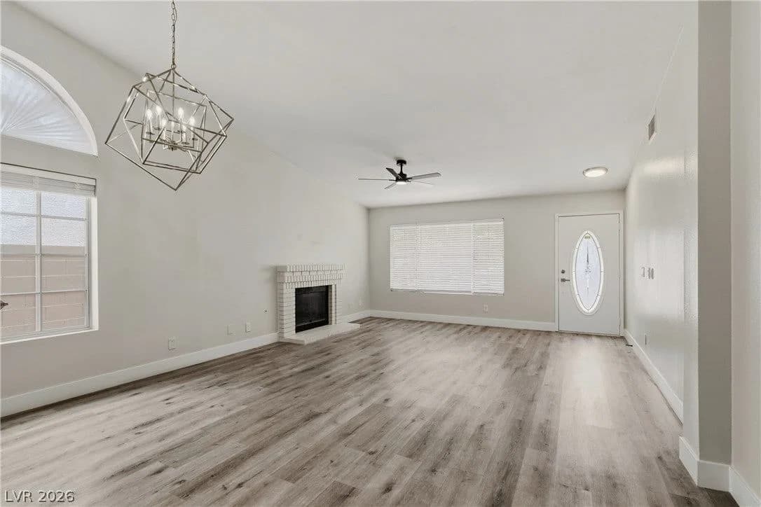 903 Derringer Lane photo 4