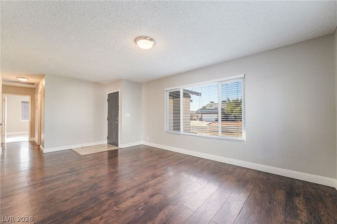 7048 Grasswood Drive photo 4