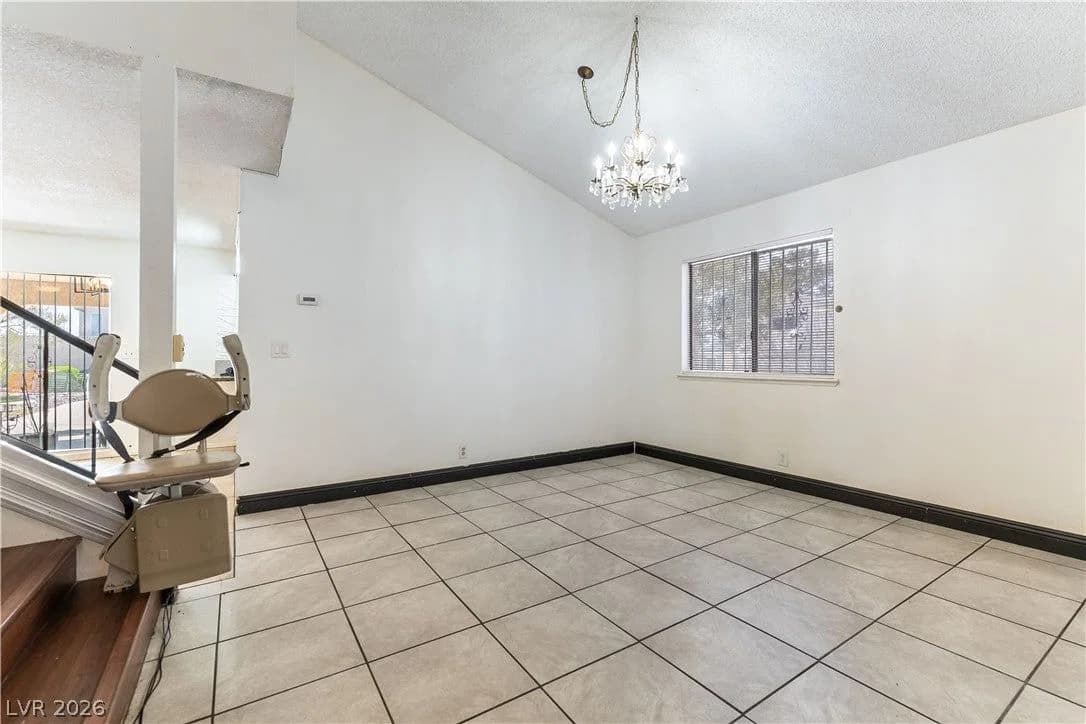 6235 Adenmoor Court Ct photo 3