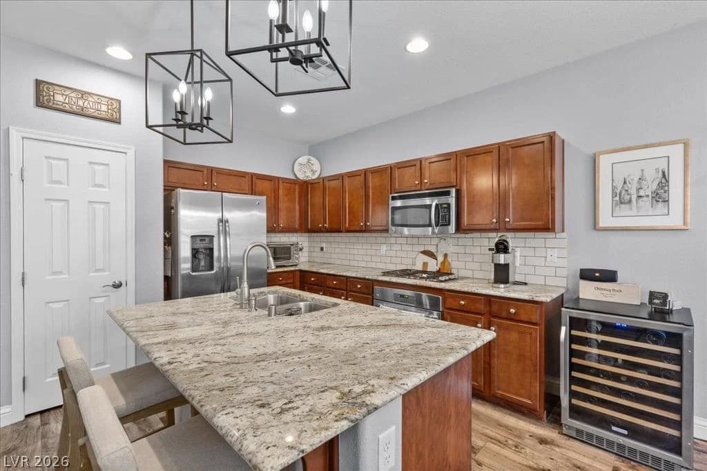 7464 SANTO DOMINGO Avenue photo 4