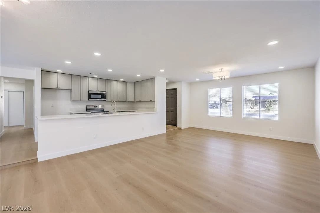 4309 Mott Circle photo 5
