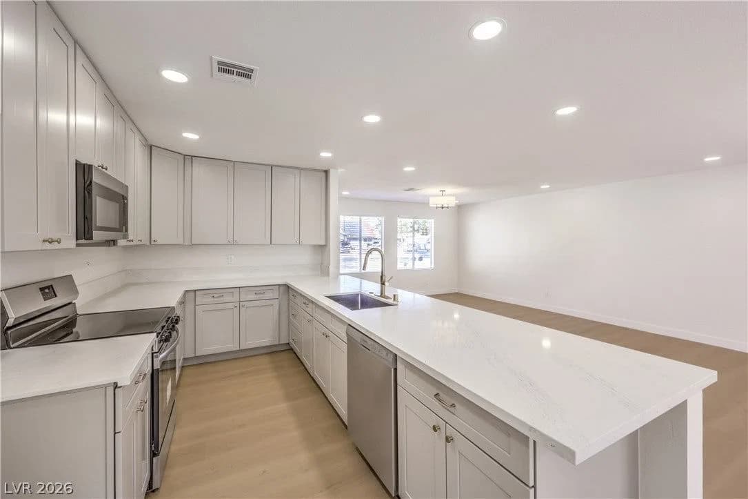 4309 Mott Circle photo 4