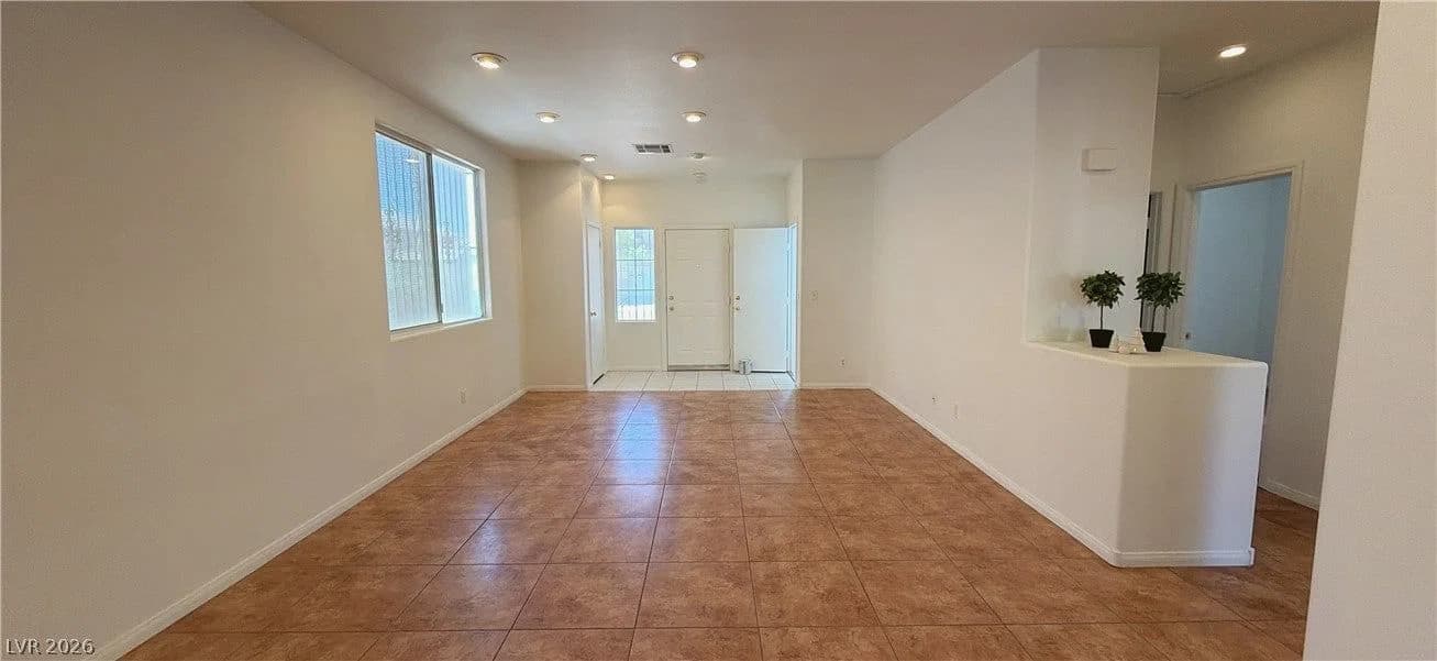 9612 Rainfall Avenue photo 5