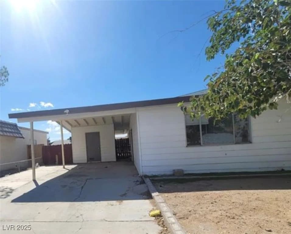 4555 Payson Avenue