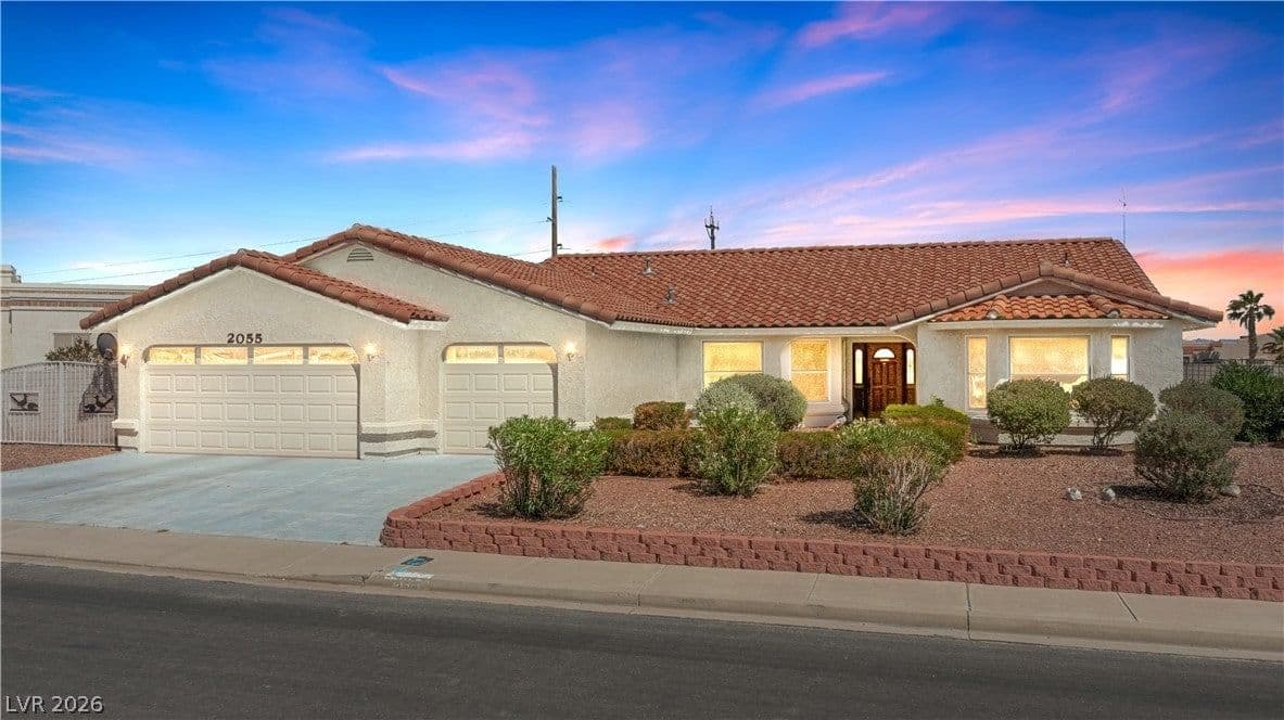 2055 Cholla Way